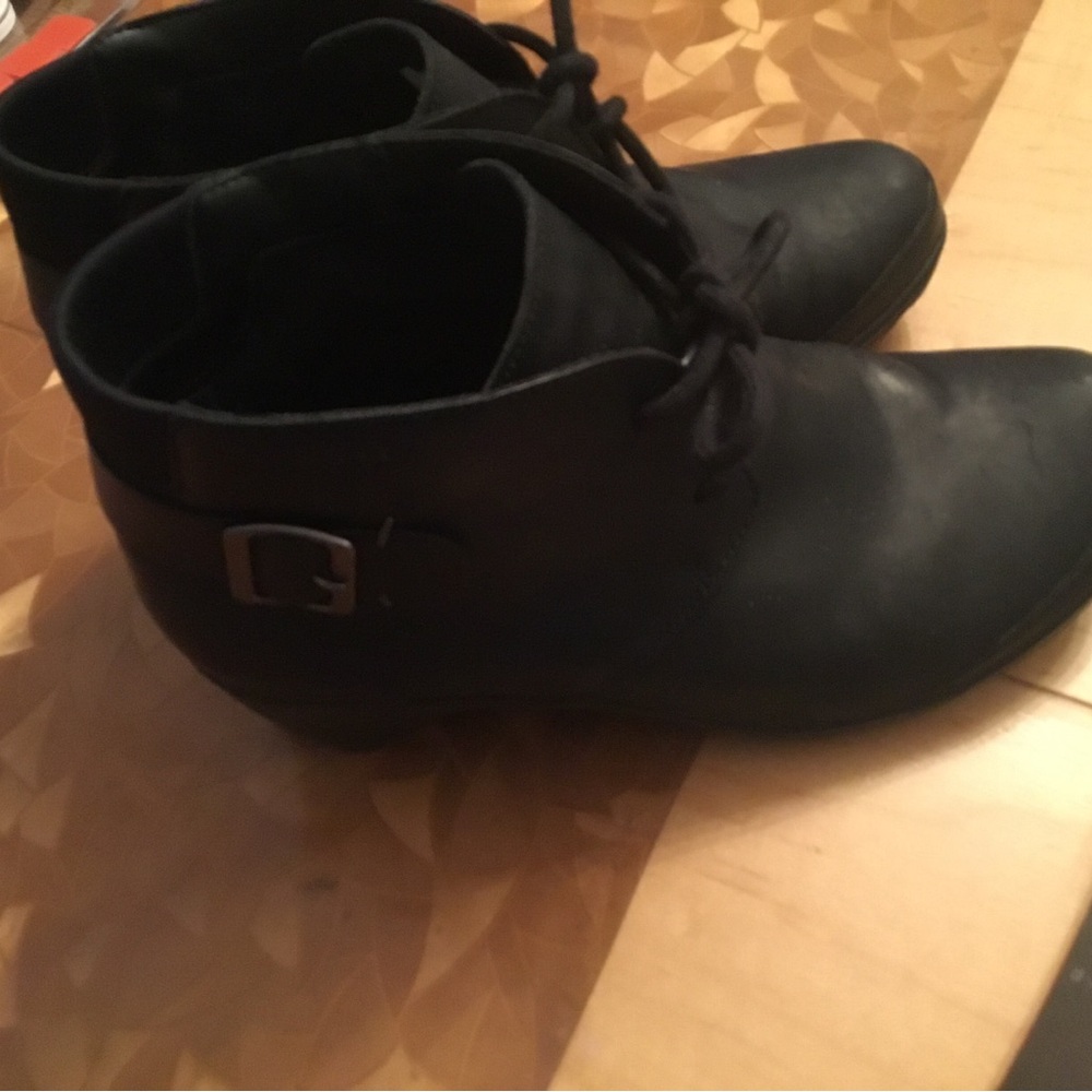 Merrell Women's Black Ankle Boots - Picture 6 of 7